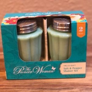 Pioneer Women Timeless Beauty Salt & Pepper
